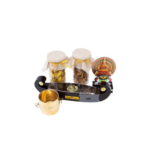Grand Onam Festive Hamper – Brass Para, Kathakali, Banana & Jaggery Chips, Spices Boat