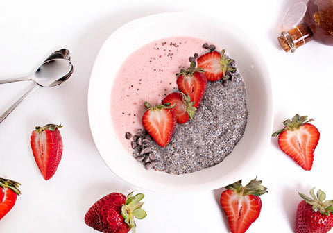 Pudding Smoothie Bowl with Chia Seeds