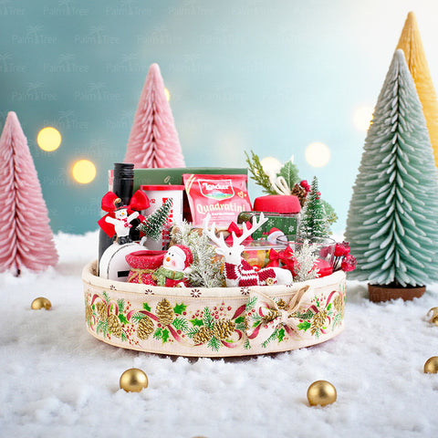 Christmas Delight Grandeur Hamper – Plum Cake, Chocolates & Seasonal Decor